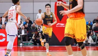 官网直播指南-媒体人谈庞峥麟：顶级控卫！CBA欧文！他拿着ETC随意穿梭山东高速