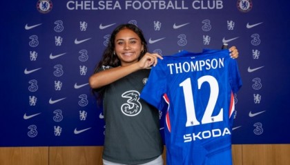 官方赛事页面-切尔西女足官方：20岁美国前锋艾丽莎-汤普森加盟，签约至2030年