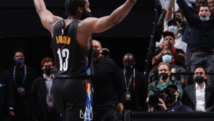 世界赛入口-30+三双收割系列赛 季后赛哈登也可以如此骇人！