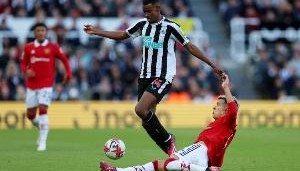 英雄联盟世界赛官网赛程-记者：伊萨克未获新合同+给纽卡时间签替代者，怎么就成坏人了